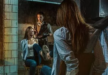 Хостел. Подвал пыток